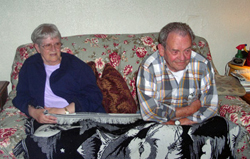 Mum and Dad covered with a blanket at the knees (06/19/06). Click on picture to see larger size in a new window.